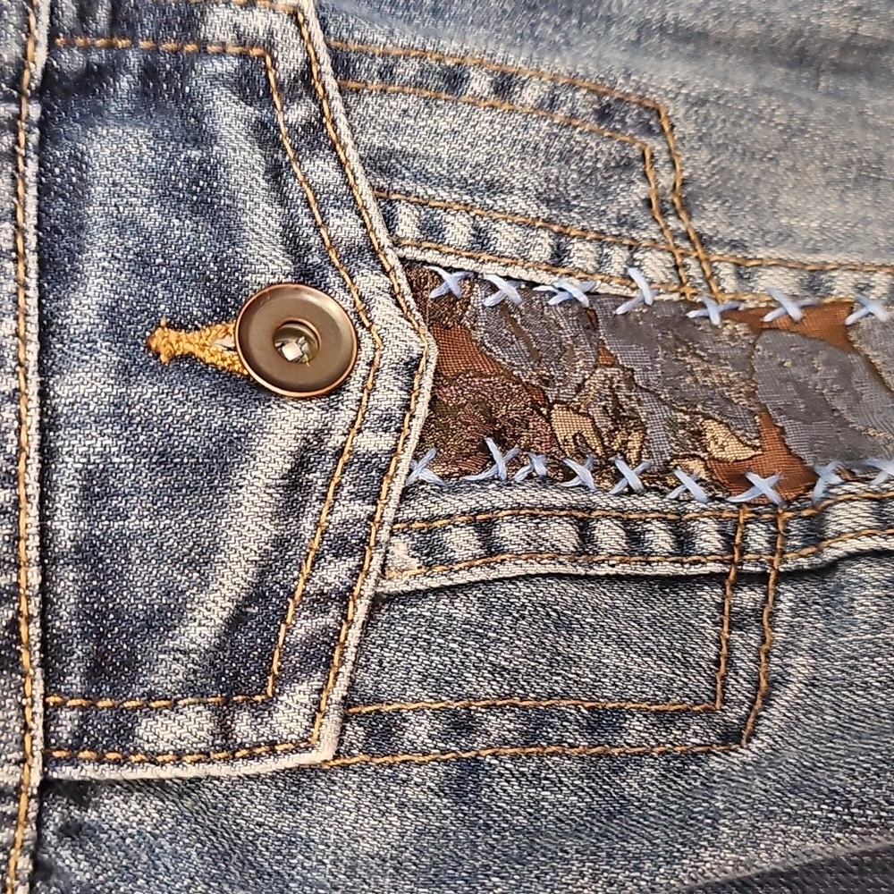 UPCYCLED DENIM JACKET - Picture 13 of 13